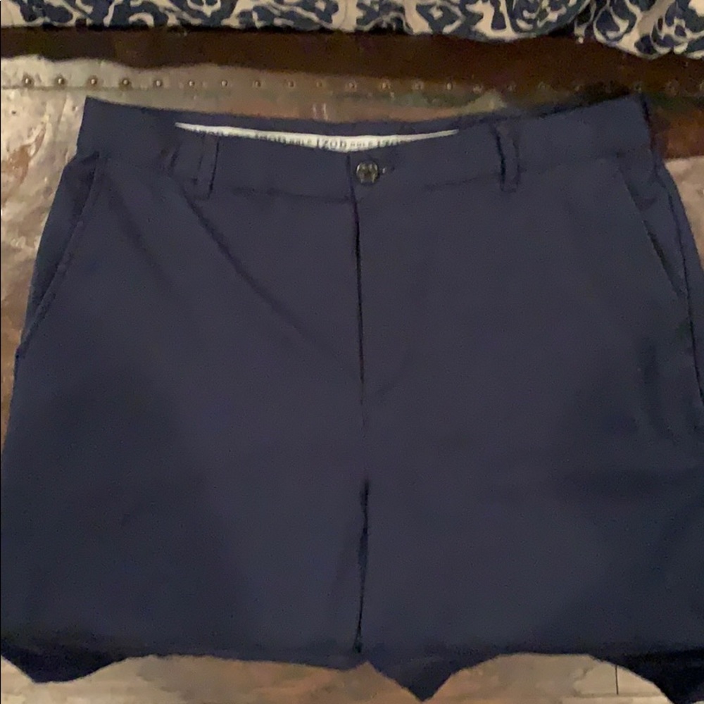 Izod men’s golf shorts